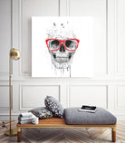 Skull with red glasses by Solti Balázs on GIANT ART - white digital painting