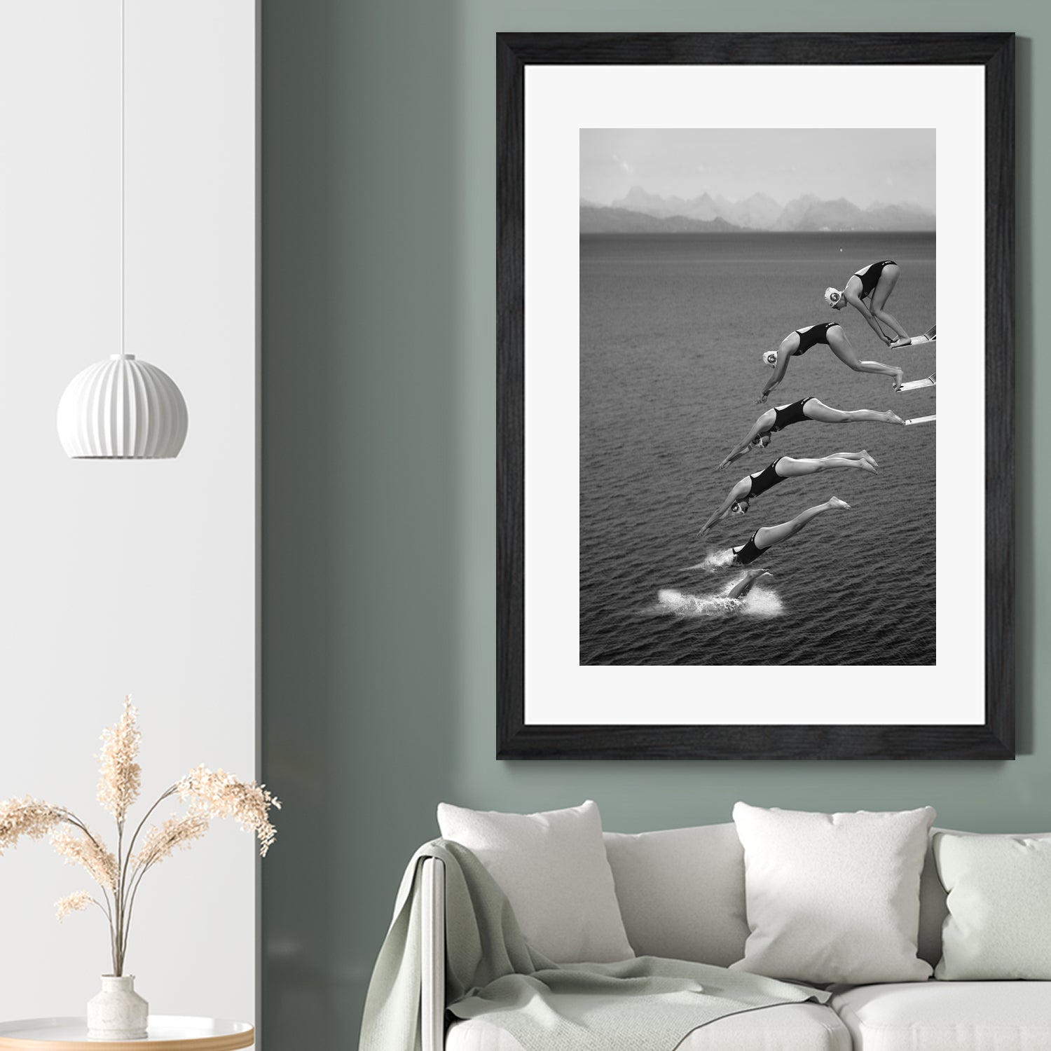 The beauty of diving by Greetje on GIANT ART - black and white  photography quick