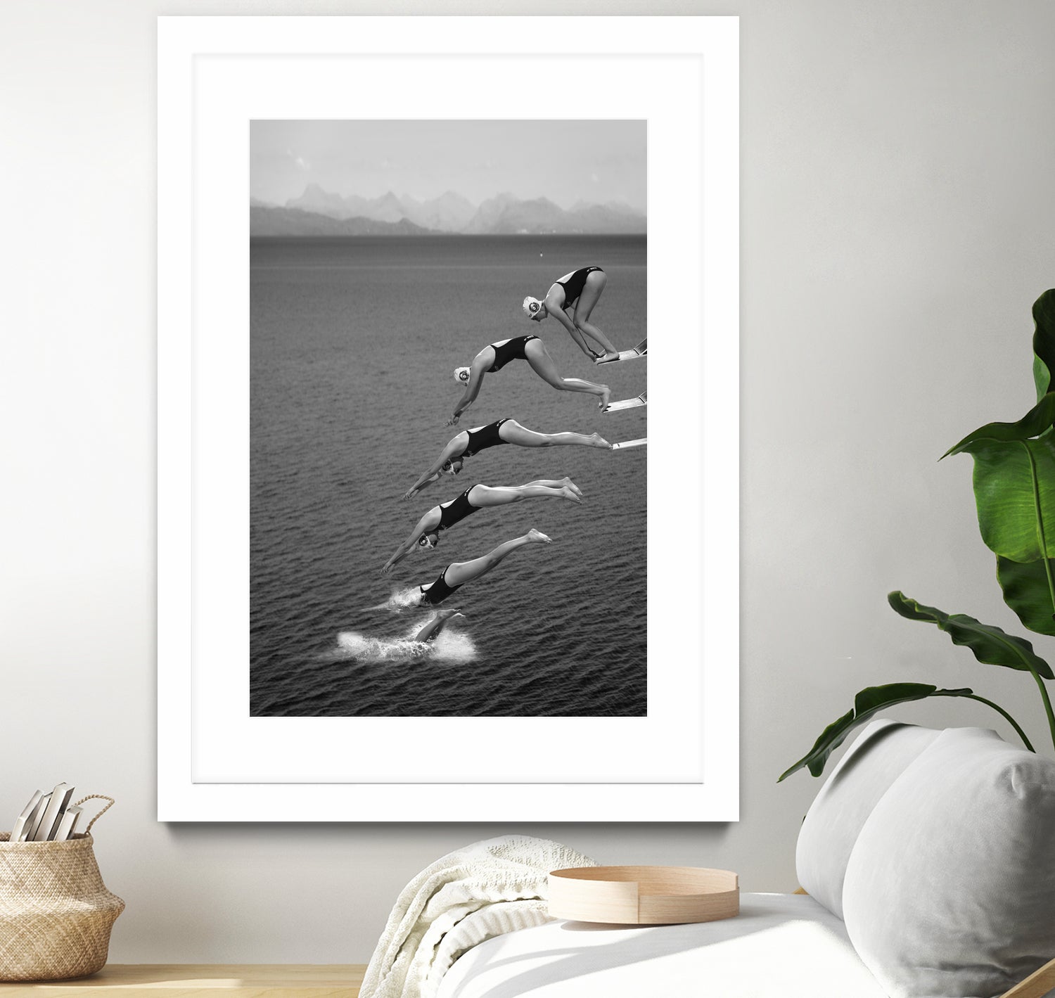 The beauty of diving by Greetje on GIANT ART - black and white  photography quick