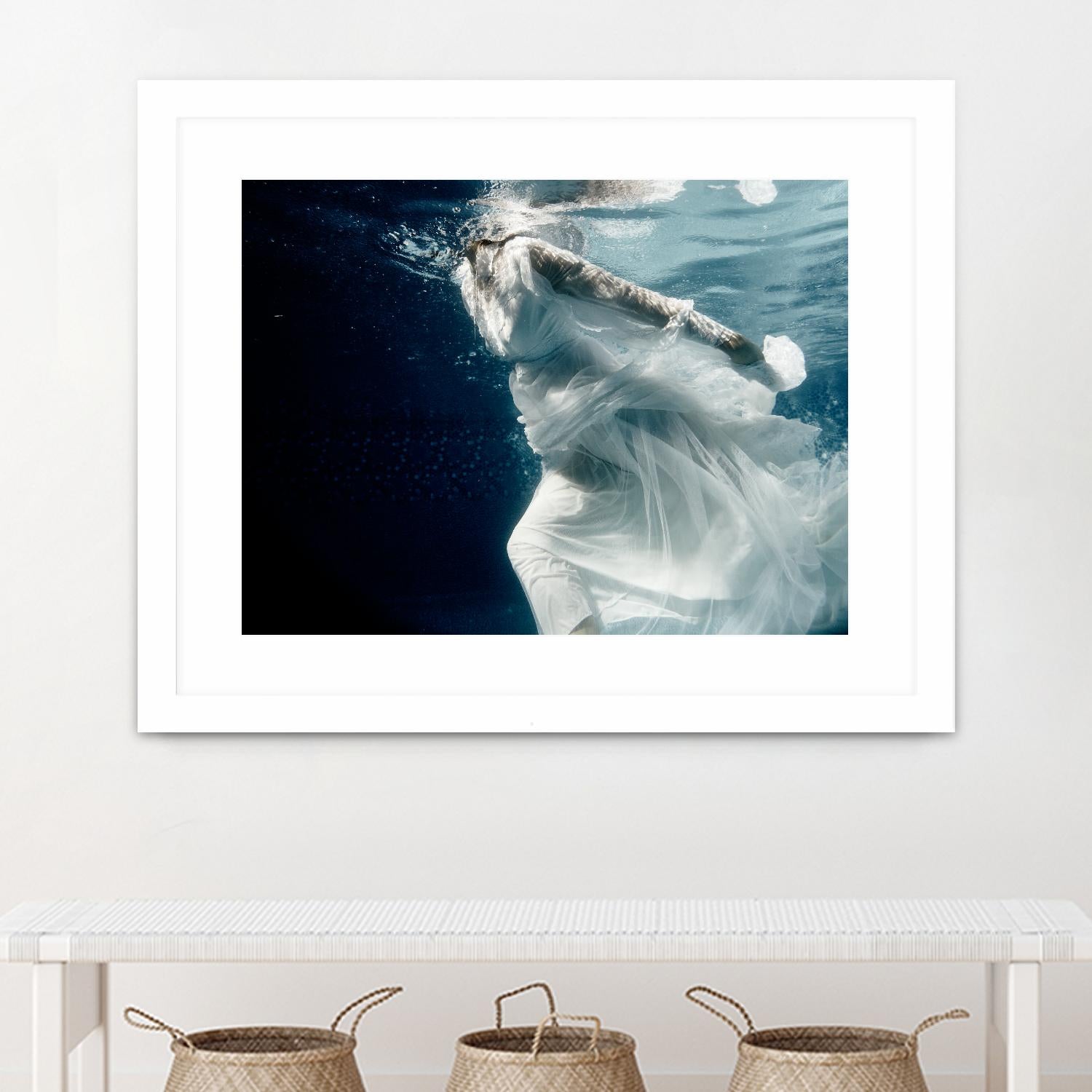 Approach by Peter Morneau on GIANT ART - white figurative artiste québécois