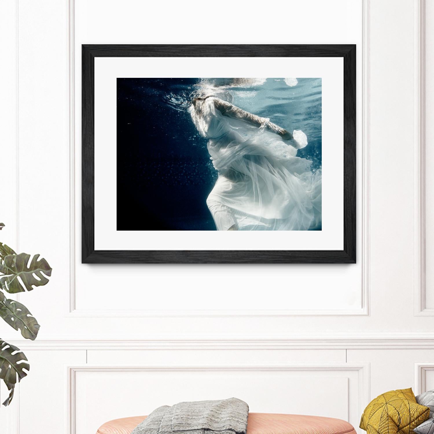 Approach by Peter Morneau on GIANT ART - white figurative artiste québécois