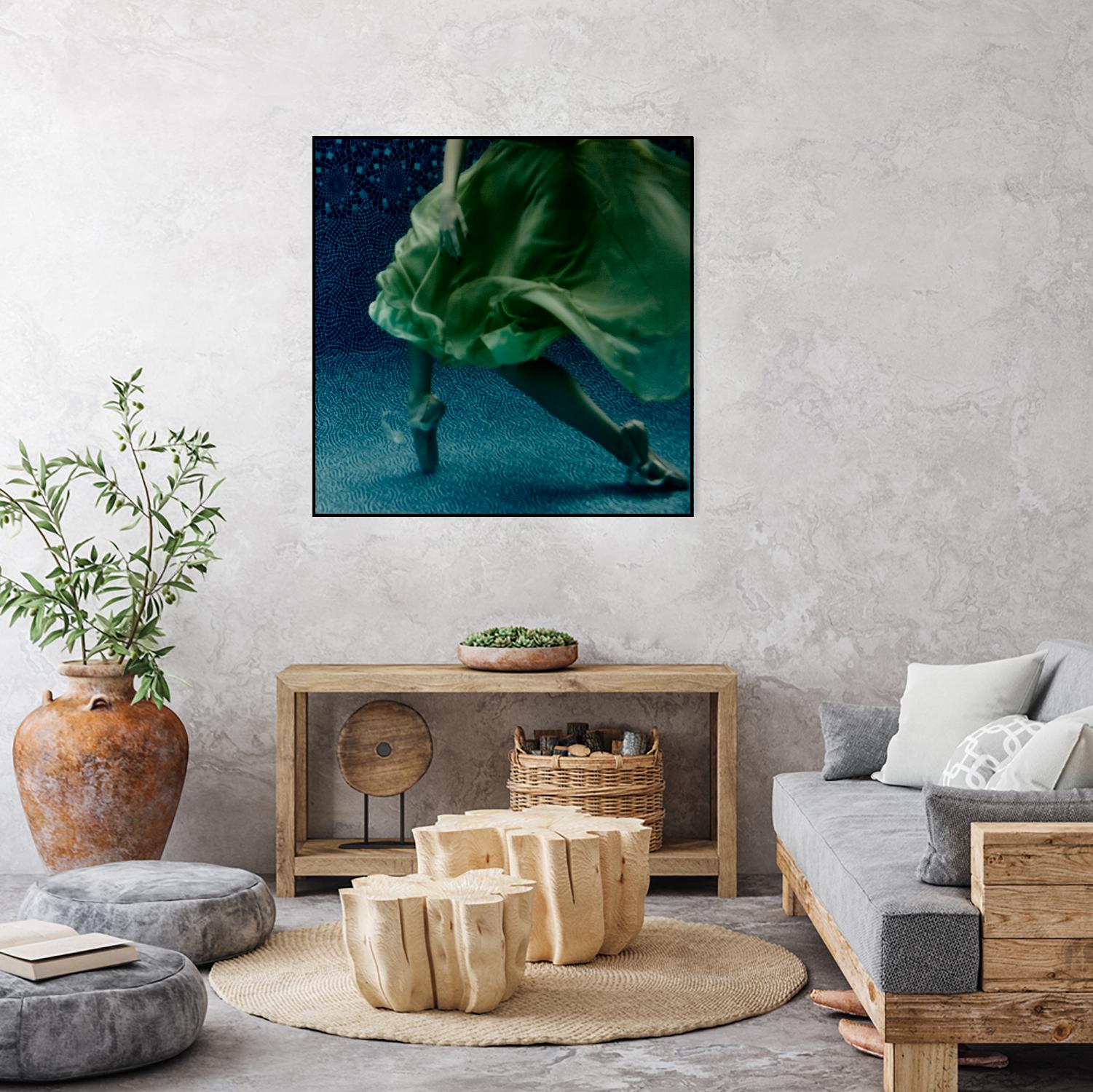 Dame 1 by Peter Morneau on GIANT ART - green photo art