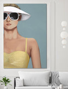 Glamour Rays by Daleno Art on GIANT ART - beige abstract figure