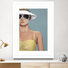 Glamour Rays by Daleno Art on GIANT ART - beige figurative figure