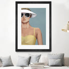 Glamour Rays by Daleno Art on GIANT ART - beige figurative figure
