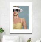 Glamour Rays by Daleno Art on GIANT ART - beige figurative figure