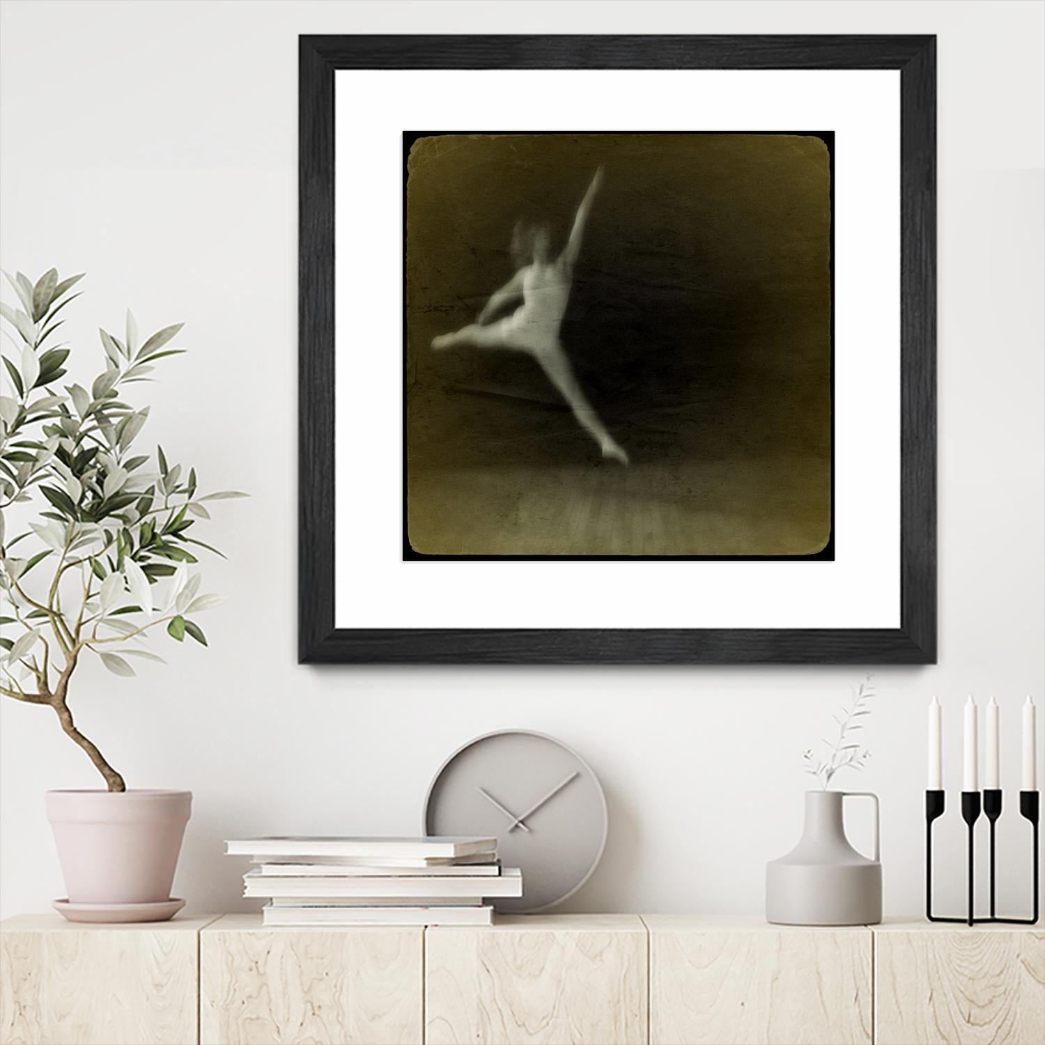 Dancing motion I by Jean-François Dupuis on GIANT ART - beige music - dance ballerine