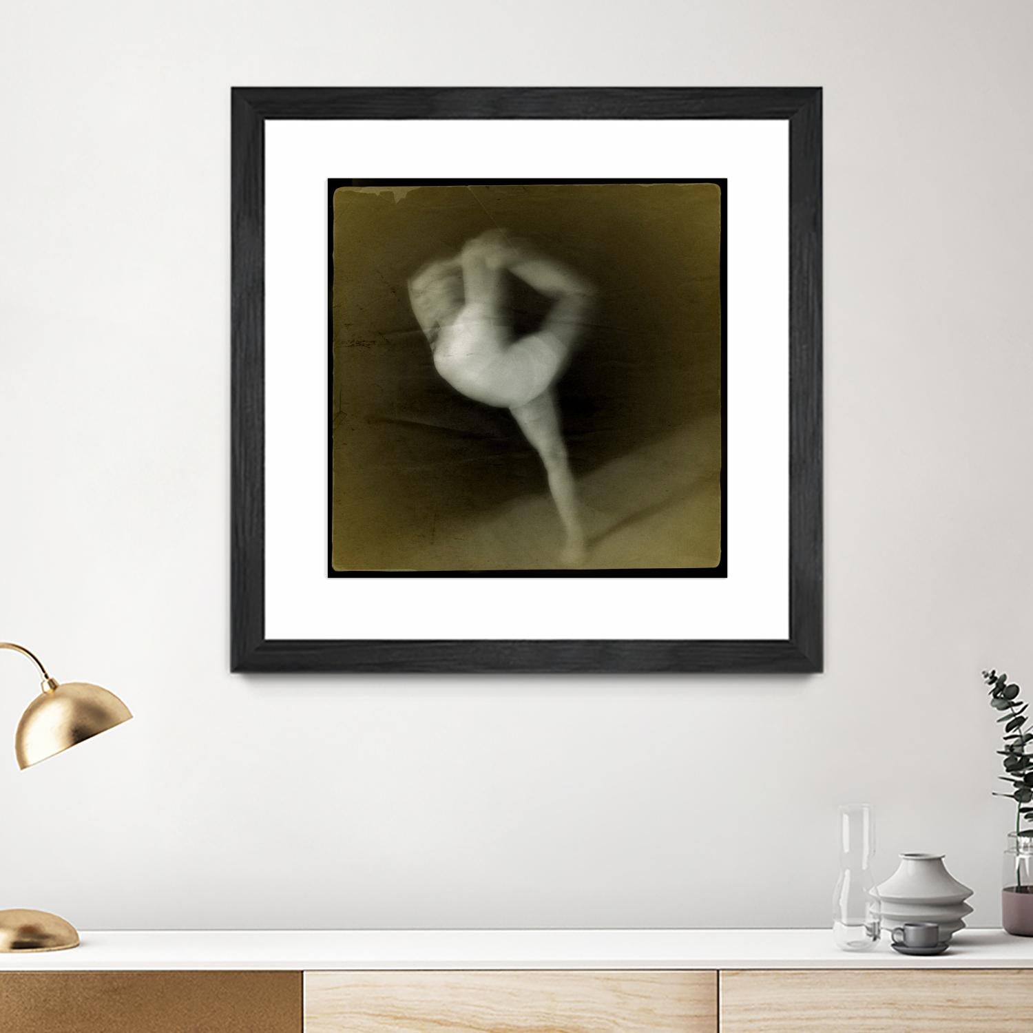 Dancing motion II by Jean-François Dupuis on GIANT ART - beige music - dance ballerine