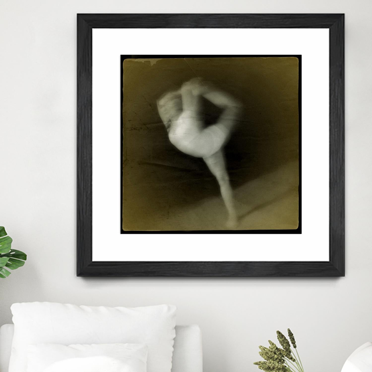Dancing motion II by Jean-François Dupuis on GIANT ART - beige music - dance ballerine