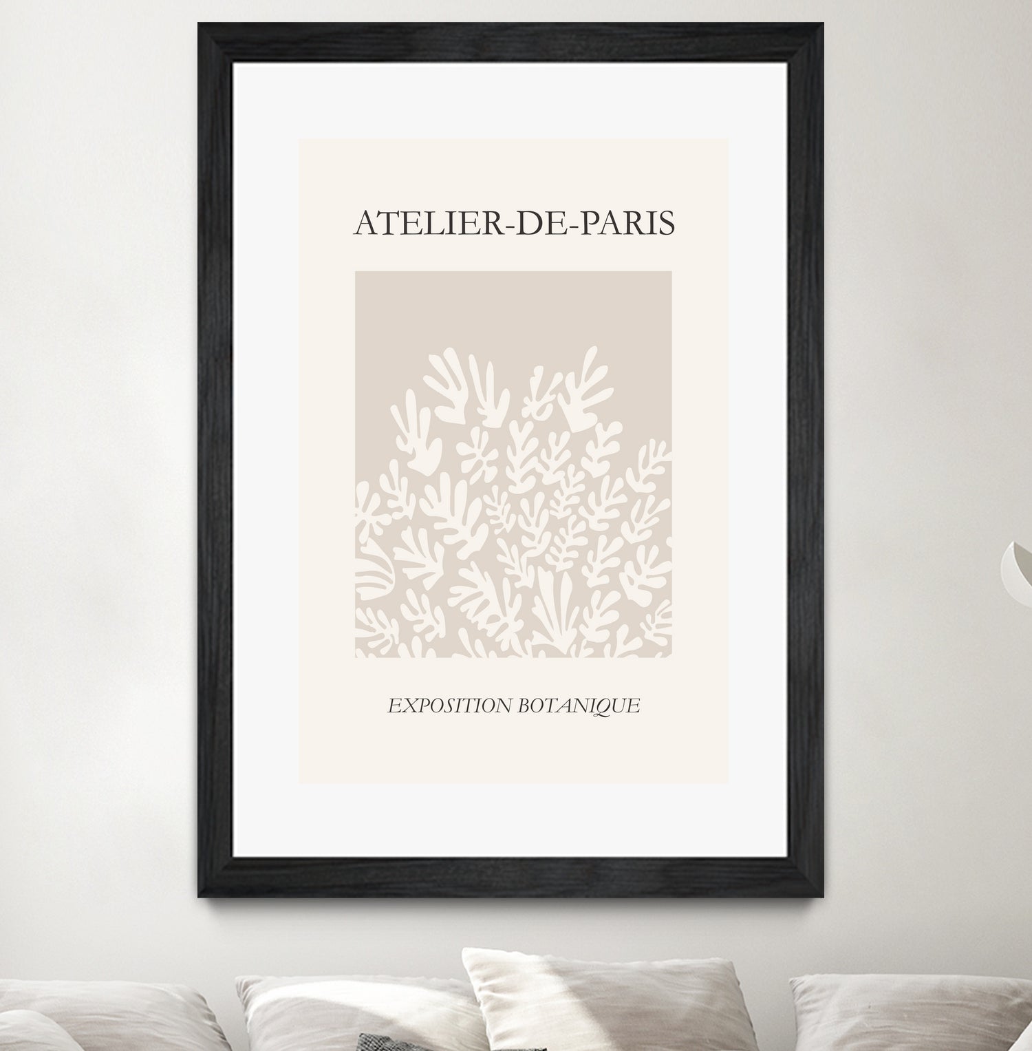Le pouvoir des fleurs IV by M Studio on GIANT ART - beige